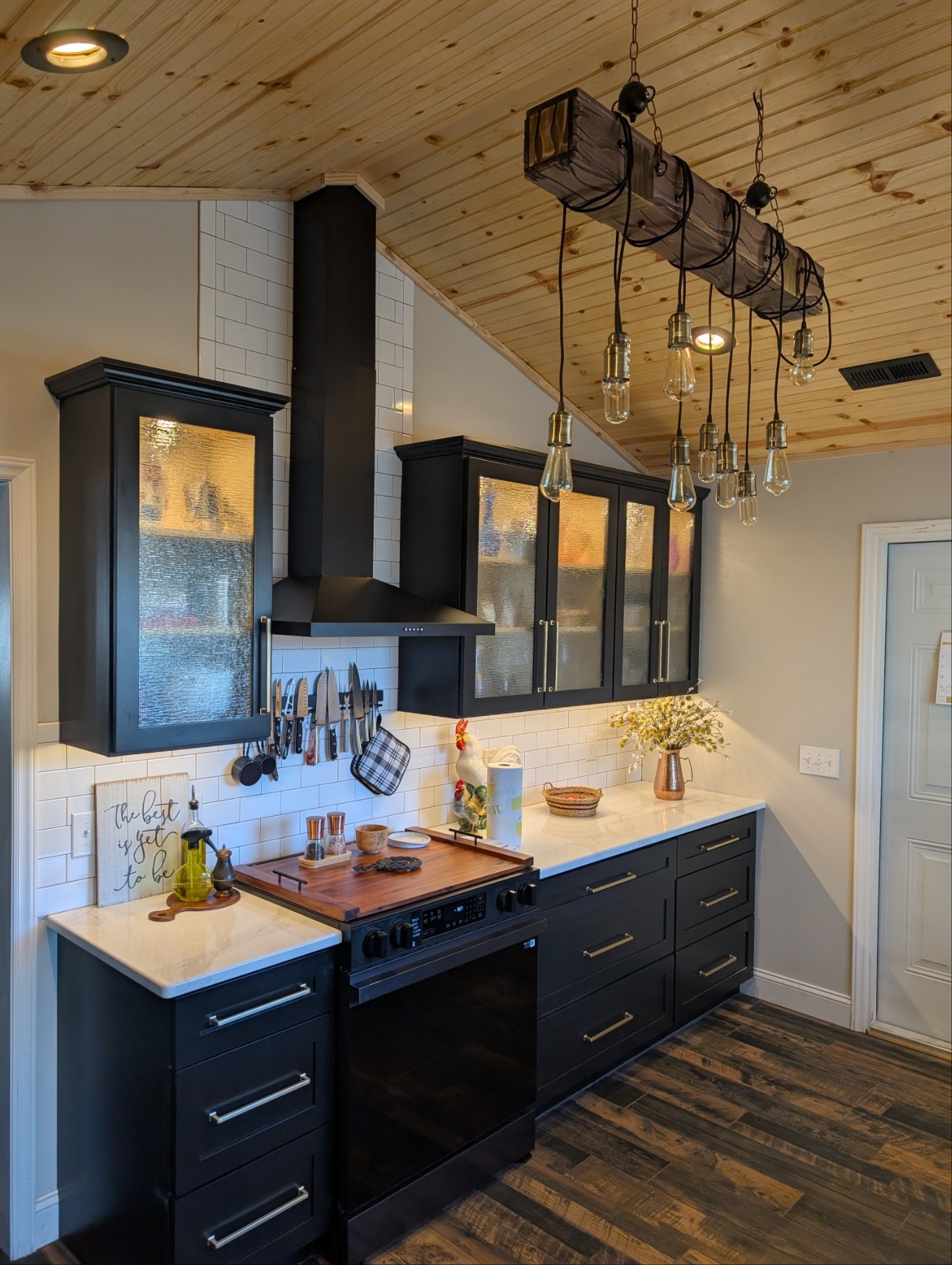 Wholesale Cabinet image - Charcoal Kitchen_Constructive Solutions