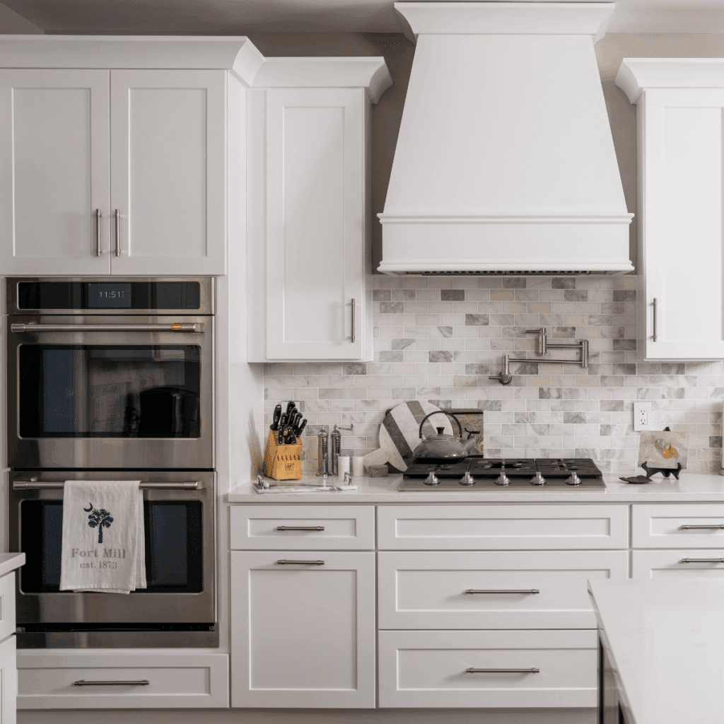 How to Choose the Right Range Hood for a Custom Kitchen Look